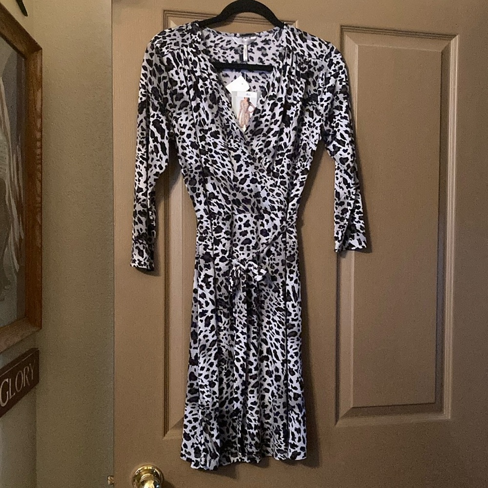 Ellen Tracy Long Sleeve Leopard Print Dress NWT